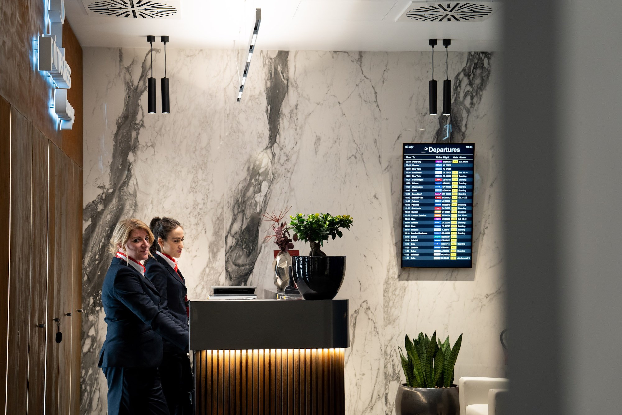 #4 of 5 images of Primeclass Lounge