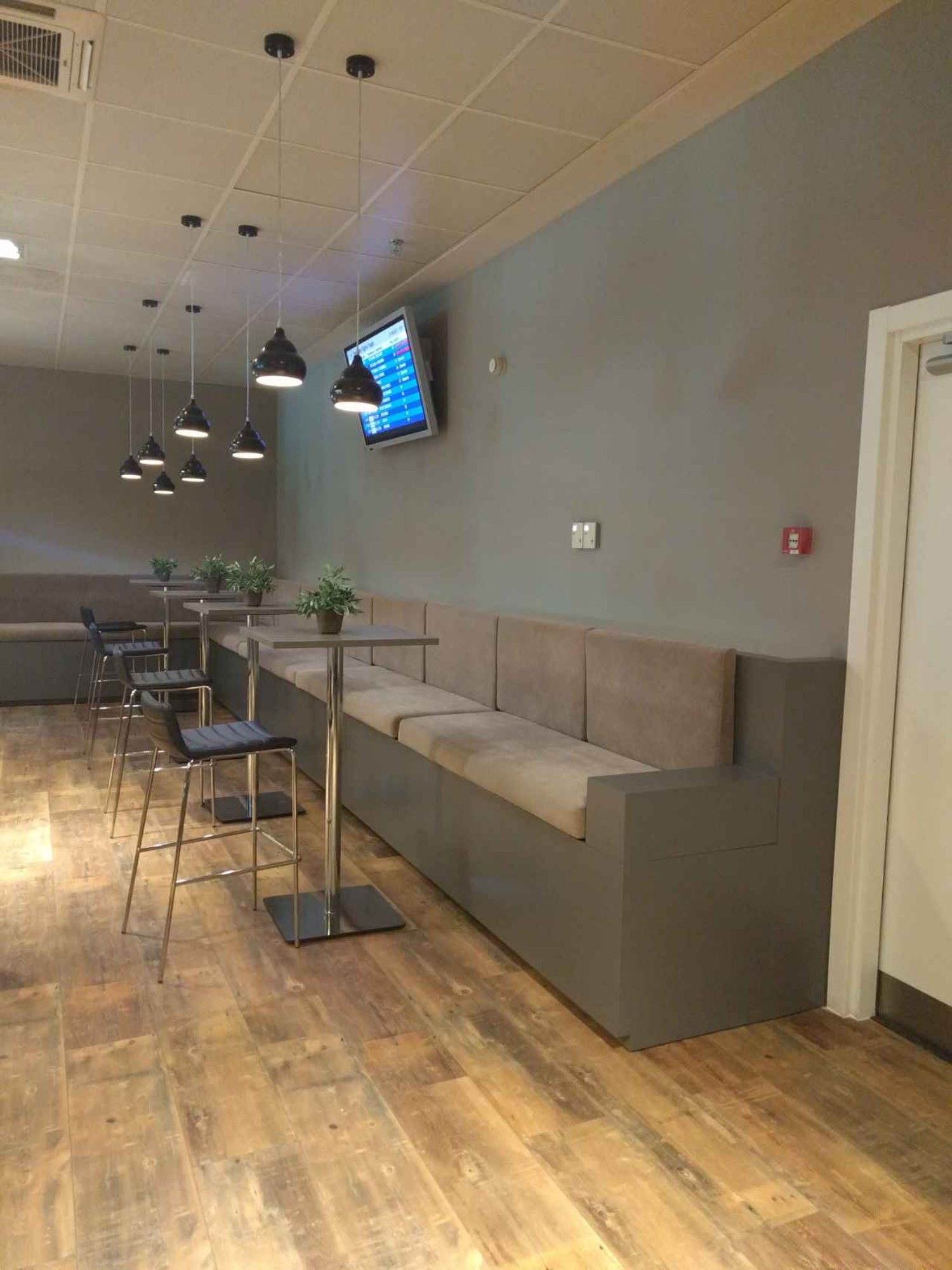 #5 of 5 images of Business Lounge (Temporarily Closed)