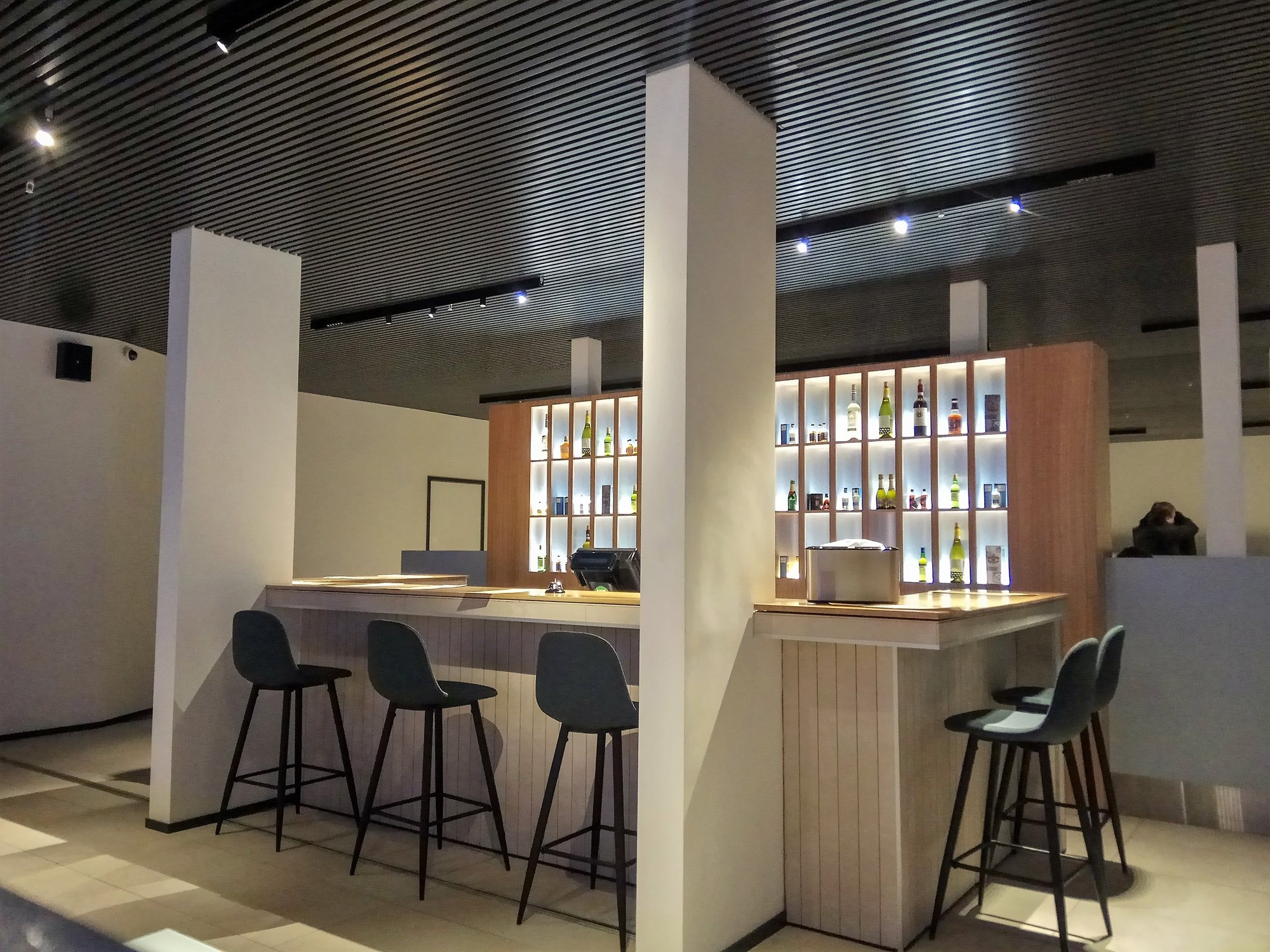 #1 of 5 images of UTG Rakhmaninov Premier Lounge