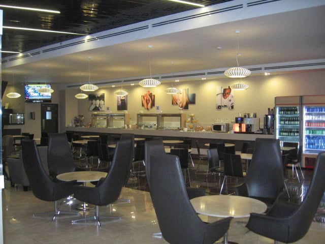 Lounge thumbnail 2