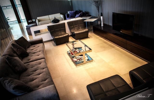 Lounge thumbnail 2