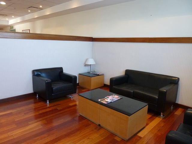 Lounge thumbnail 2