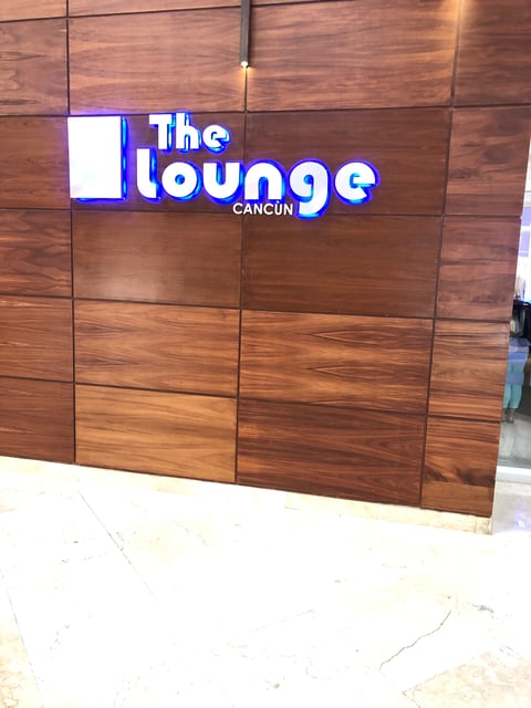Lounge thumbnail 1