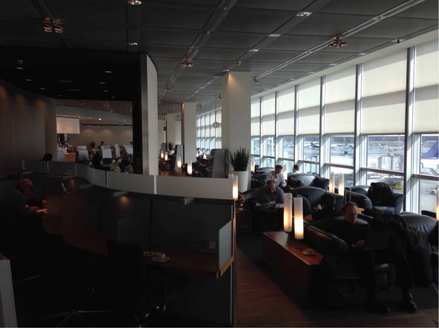 Lounge thumbnail 1