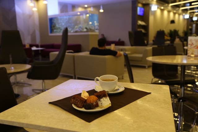 Lounge thumbnail 5