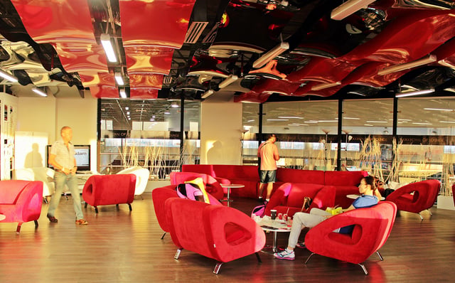 Lounge thumbnail 5