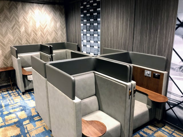 Lounge thumbnail 4