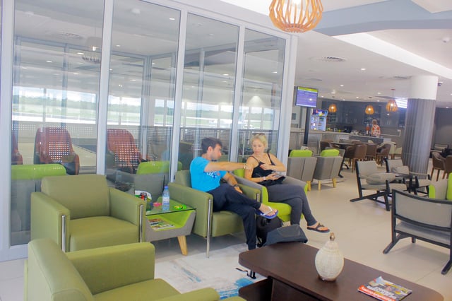 Lounge thumbnail 2