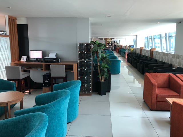 Lounge thumbnail 3