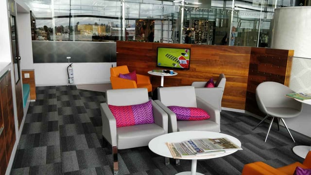 Lounge thumbnail 1