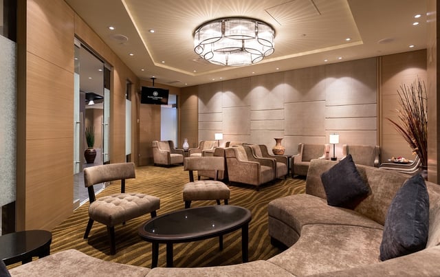 Lounge thumbnail 2