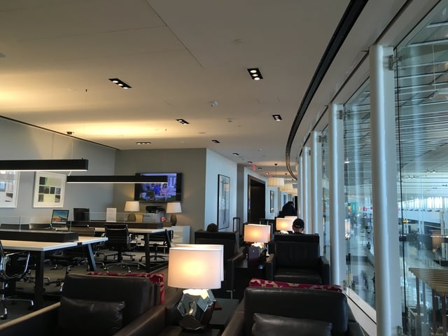 Lounge thumbnail 2