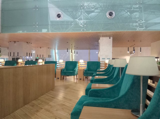 Lounge thumbnail 1