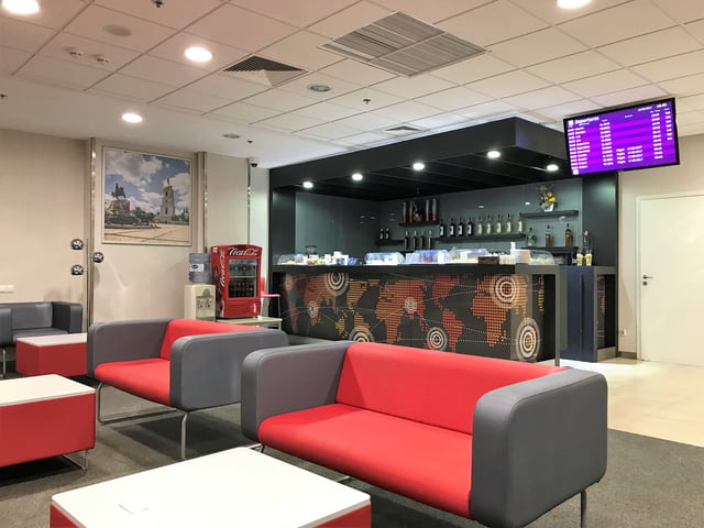 Lounge thumbnail 3
