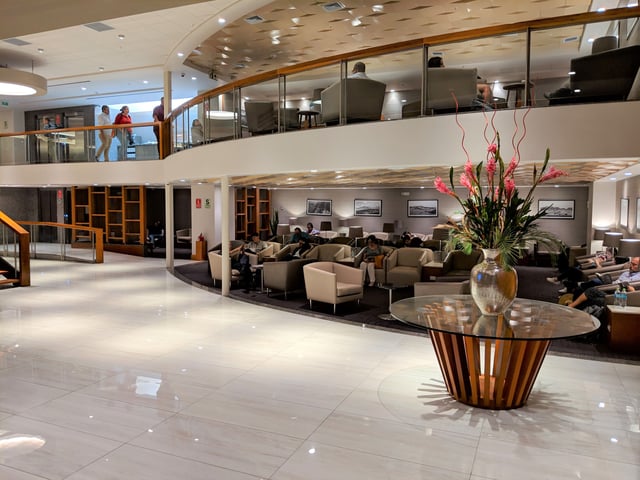 Lounge thumbnail 1