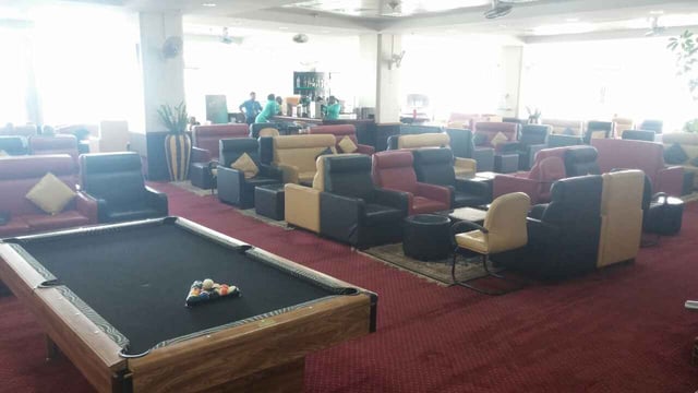 Lounge thumbnail 5