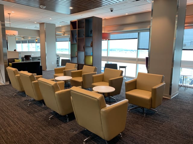 Lounge thumbnail 3