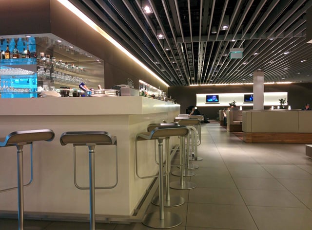 Lounge thumbnail 1