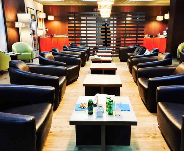 Lounge thumbnail 1