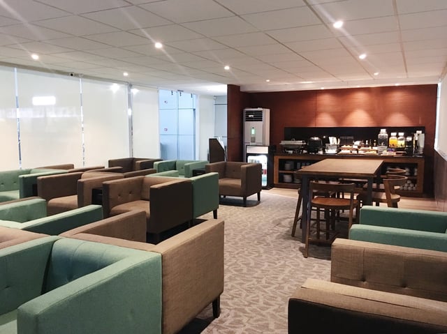 Lounge thumbnail 1