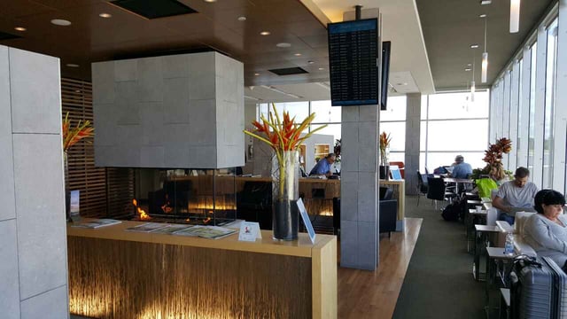 Lounge thumbnail 5