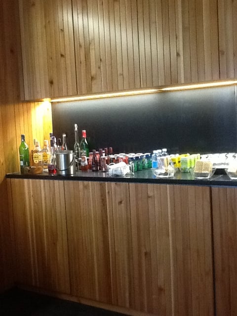 Lounge thumbnail 2