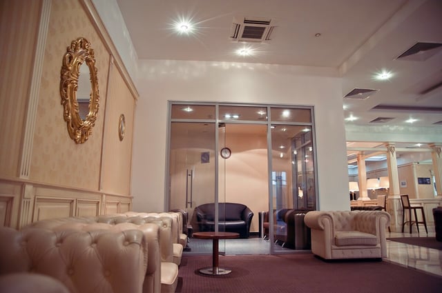 Lounge thumbnail 2