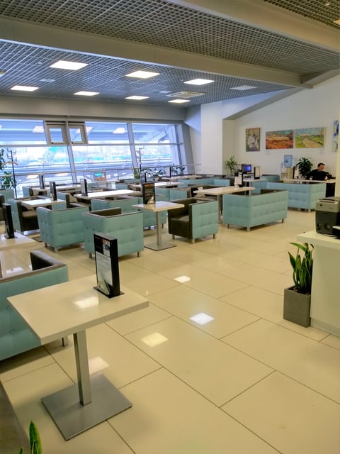 Lounge thumbnail 4