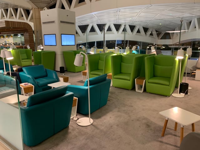 Lounge thumbnail 1