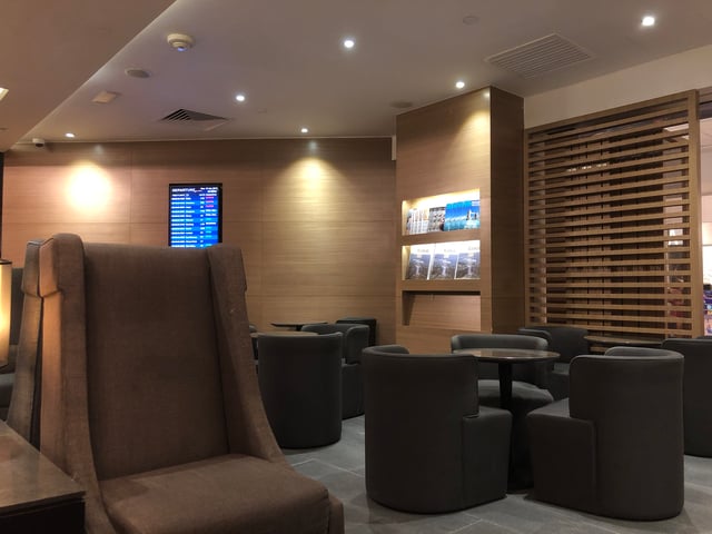 Lounge thumbnail 2