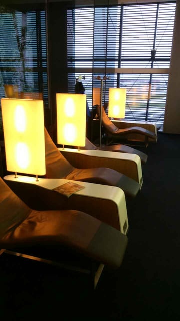 Lounge thumbnail 2