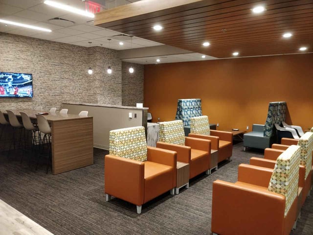 Lounge thumbnail 2