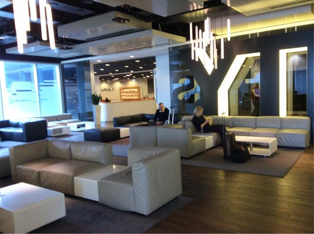 Lounge thumbnail 4