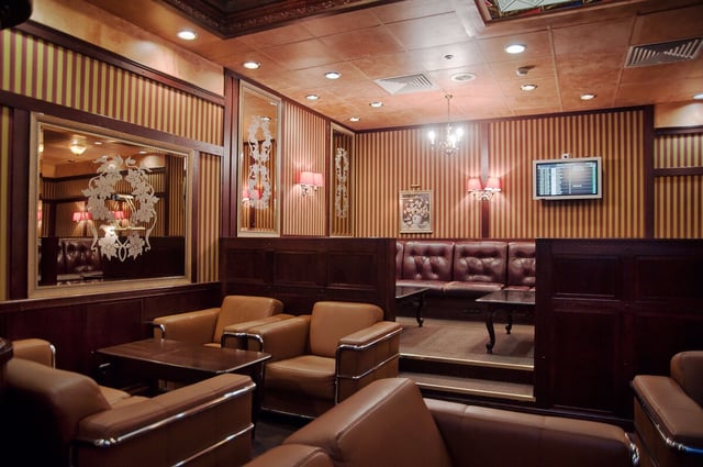 Lounge thumbnail 1