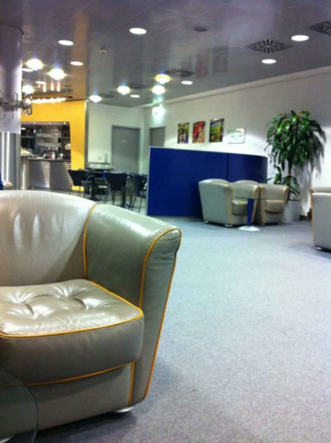 Lounge thumbnail 5