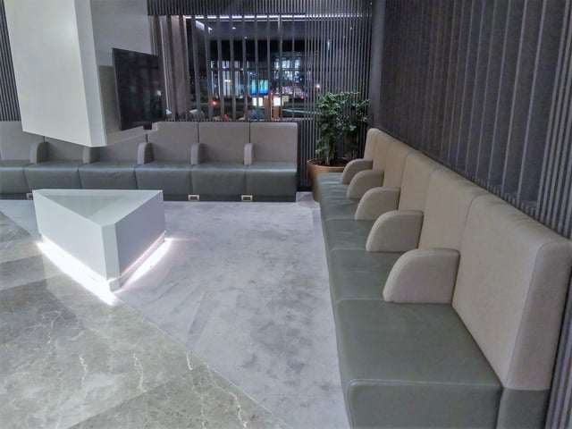 Lounge thumbnail 5