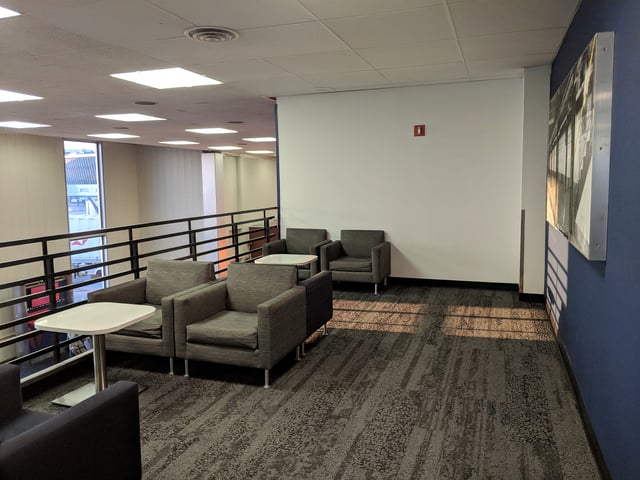 Lounge thumbnail 3