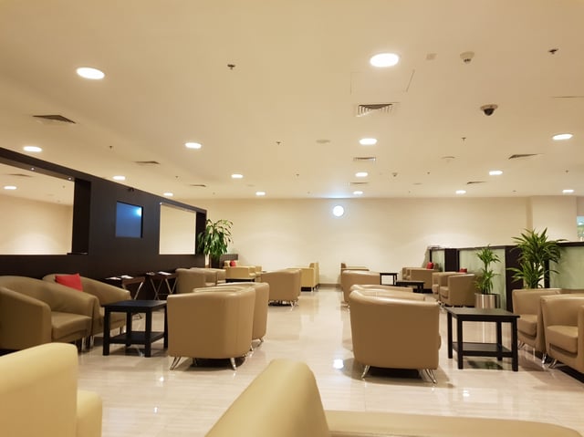 Lounge thumbnail 3