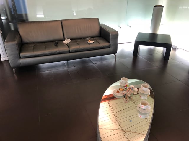 Lounge thumbnail 5