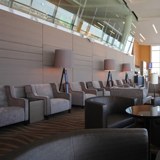 Lounge thumbnail 3