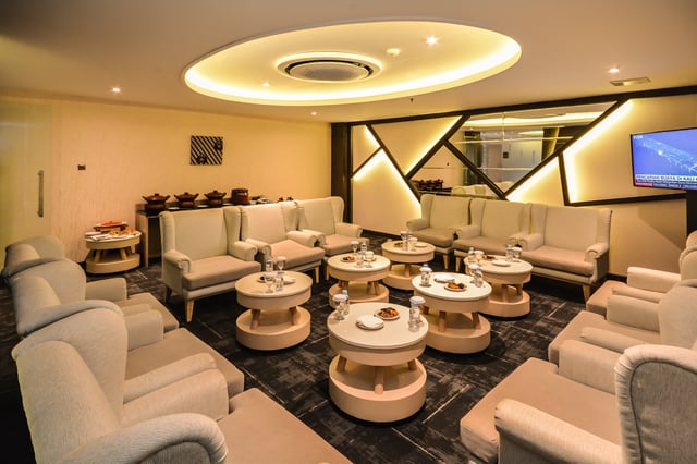 Lounge thumbnail 3