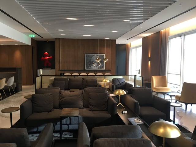 Lounge thumbnail 5