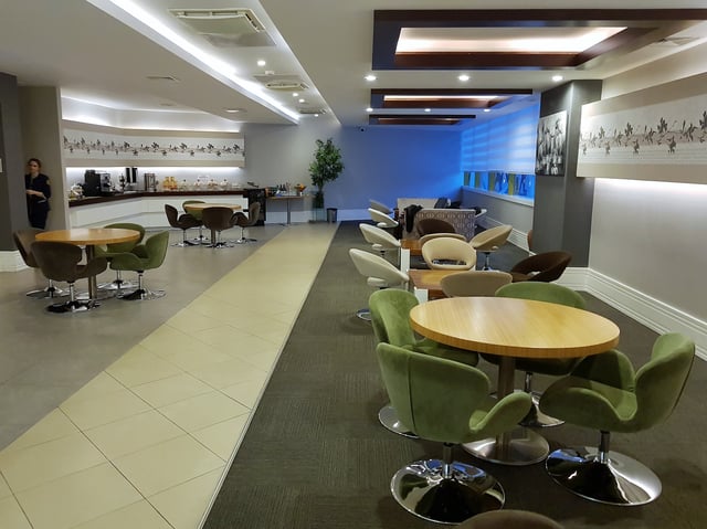 Lounge thumbnail 2