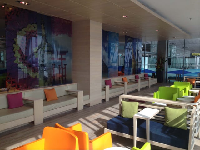 Lounge thumbnail 5
