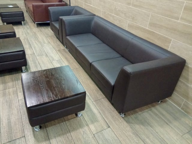Lounge thumbnail 2
