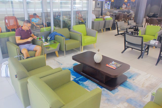 Lounge thumbnail 3