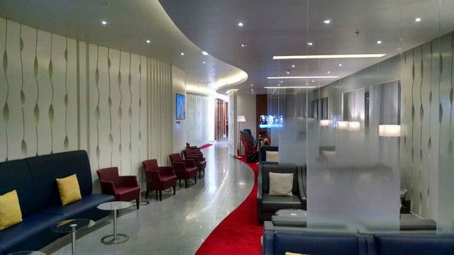 Lounge thumbnail 3