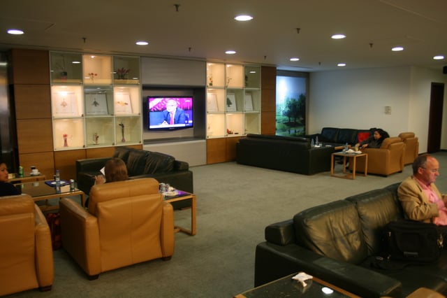 Lounge thumbnail 3