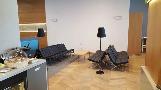 Lounge thumbnail 3