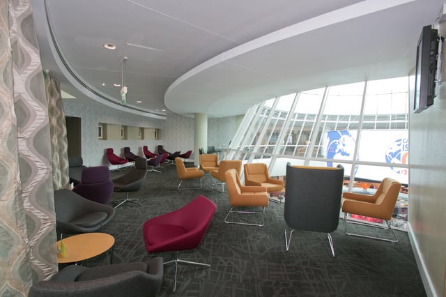 Lounge thumbnail 4